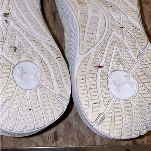 Under Armour Charged Pursuit 2